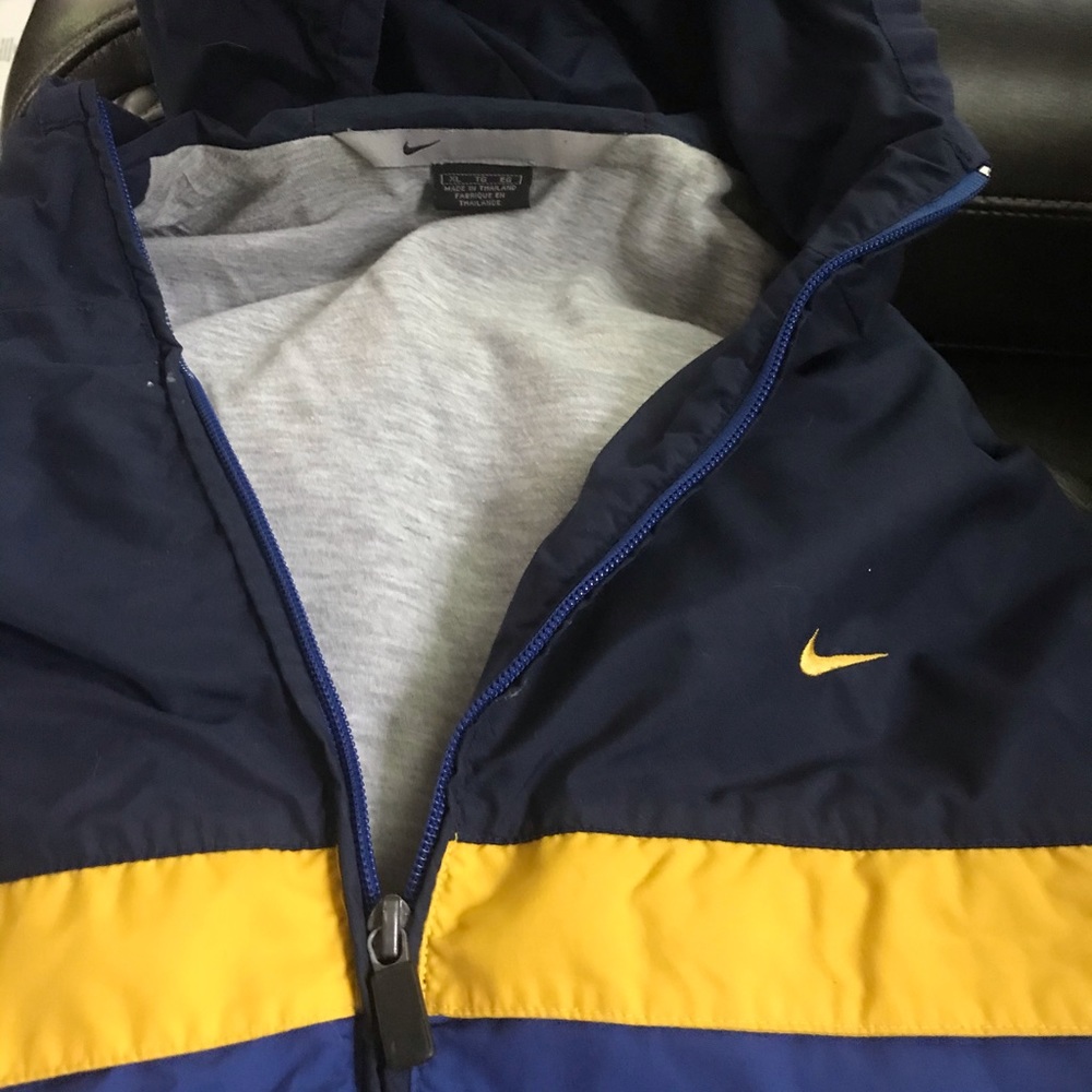 Men’s XL Nike windbreaker (fleece lined inside) - Picture 2 of 3